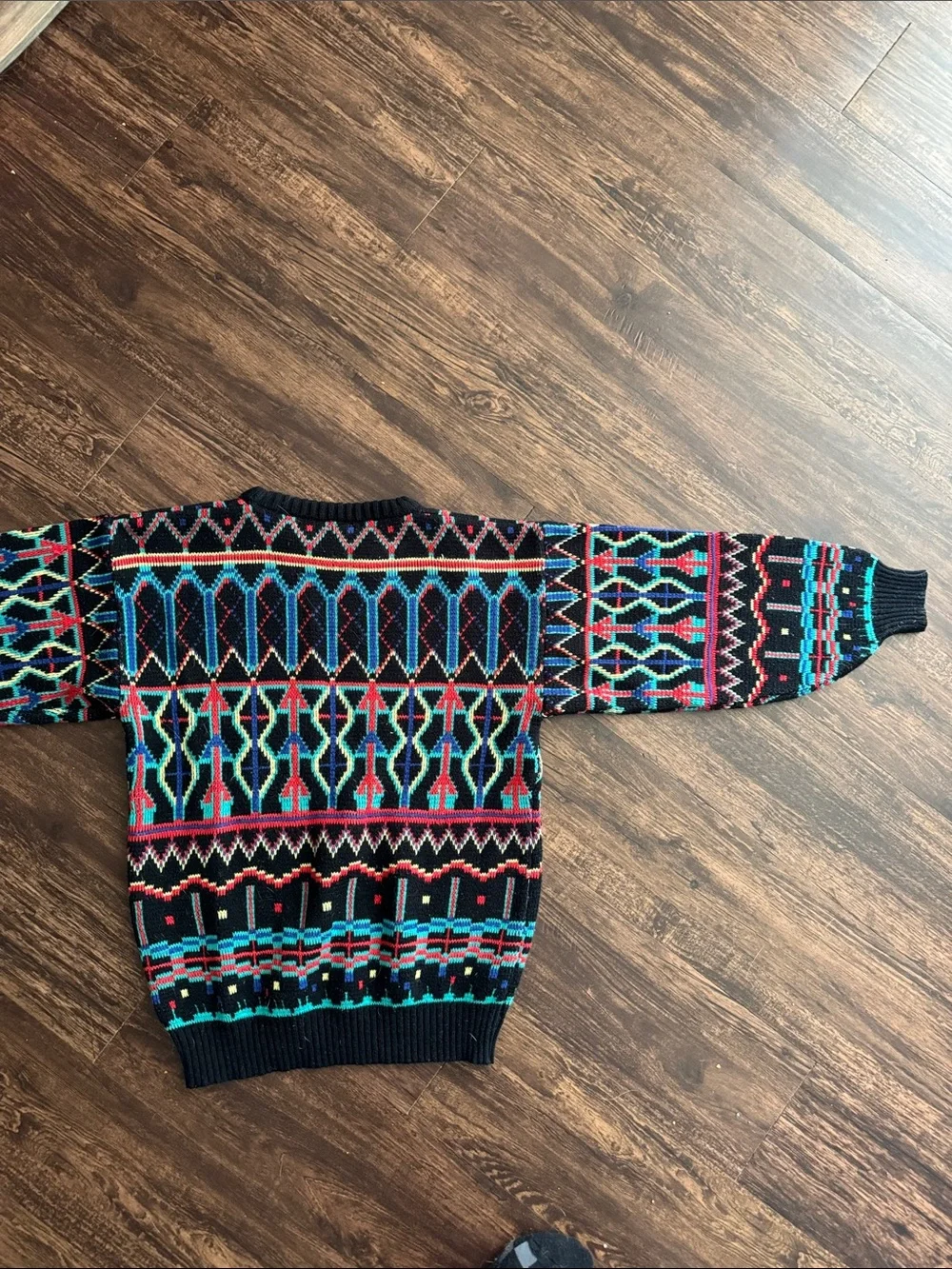 Men's Black Multicolor Geometric Crewneck Sweater